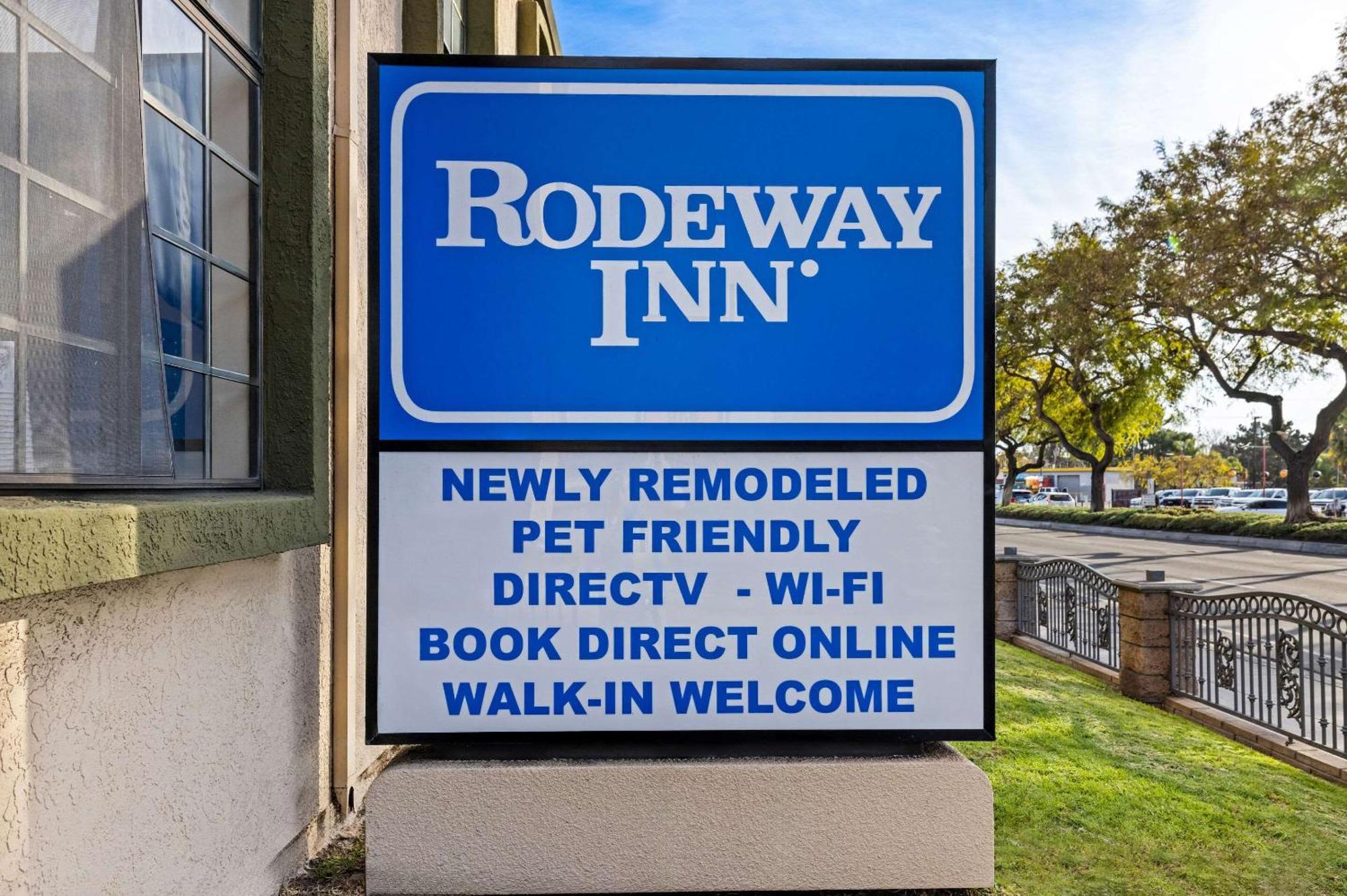 Rodeway Inn Santa Ana Bagian luar foto